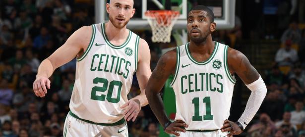 IM电竞注册-库里封神夜，骑士横扫国王背后的高光史诗