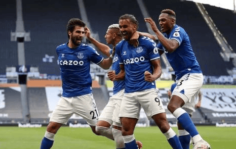 布赖顿主场战平埃弗顿，激战不分胜负