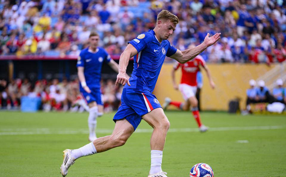 切尔西新援引起热议，球队整体实力大增的简单介绍