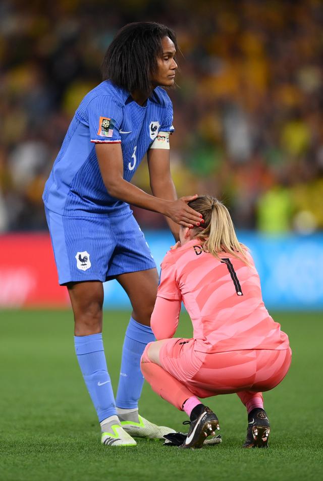 关于澳大利亚女足队员积极调整状态，全力备战世界女足杯的信息