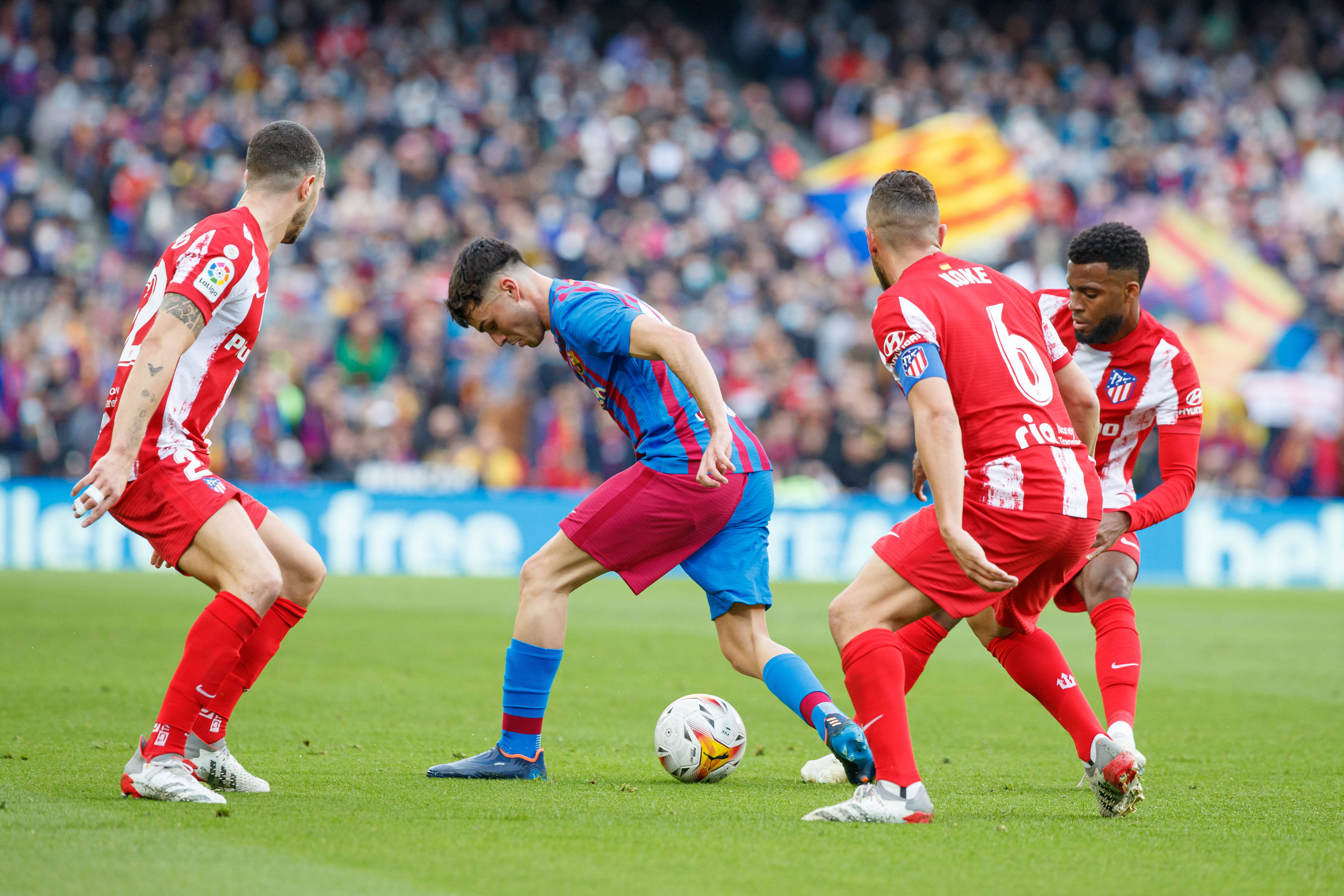 包含西班牙后防坚不可摧，全队零失误的词条