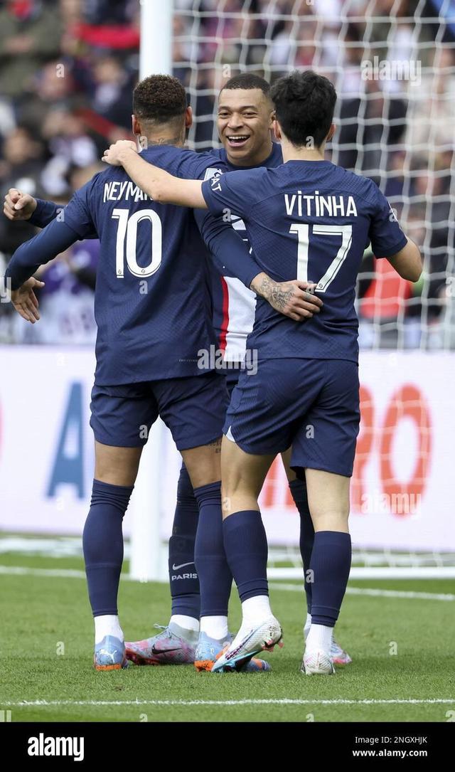 瑞恩队在法甲比赛中成功击败对手