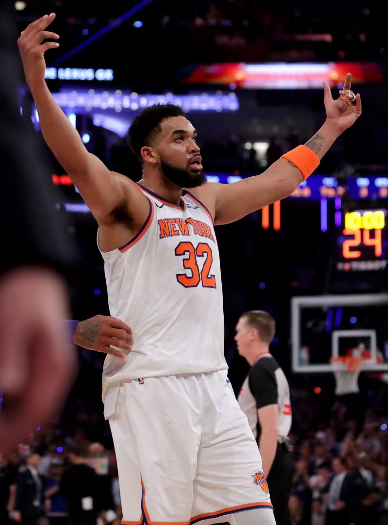 澳大利亚篮球球员季后赛中力挽狂澜，球队决心强烈的简单介绍