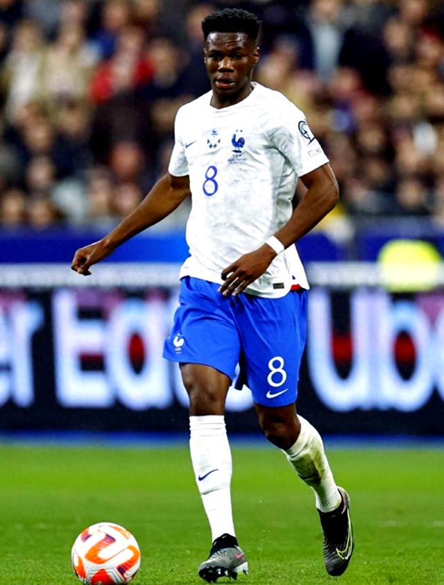 乌克兰足球队实现惊人逆袭，赢得胜利