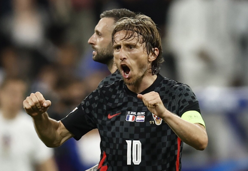 德国队碾压中国队,黄鸭组合统治全场 德国队碾压中国队,黄鸭组合统治全场