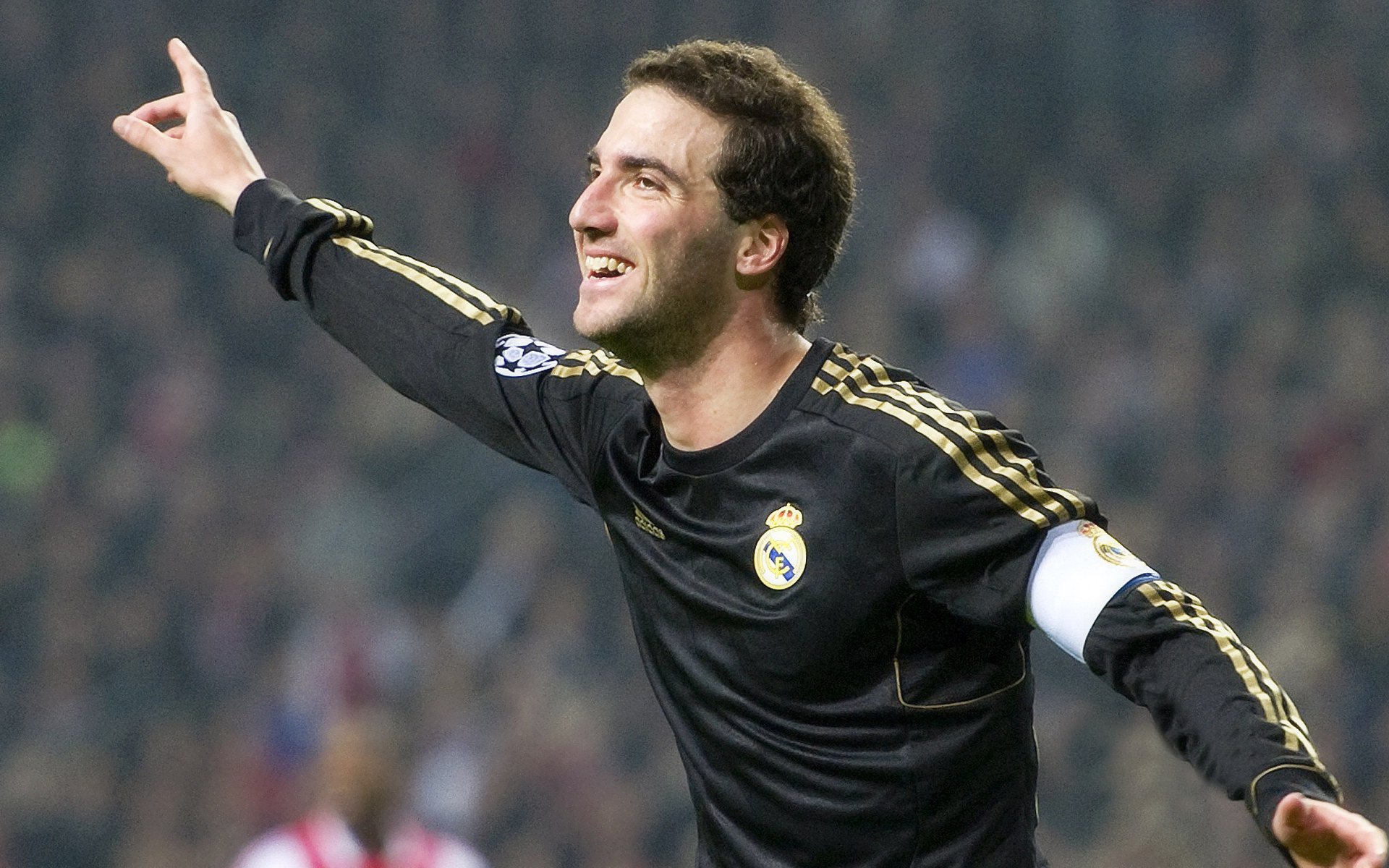 跨界叙事，当独行侠收割老鹰，英格拉姆在英超赛场接管争冠战